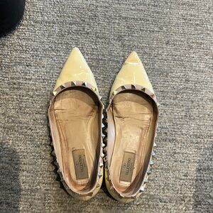 Valentino Cream Rockstud Patent Ballet Flats EU 37.5